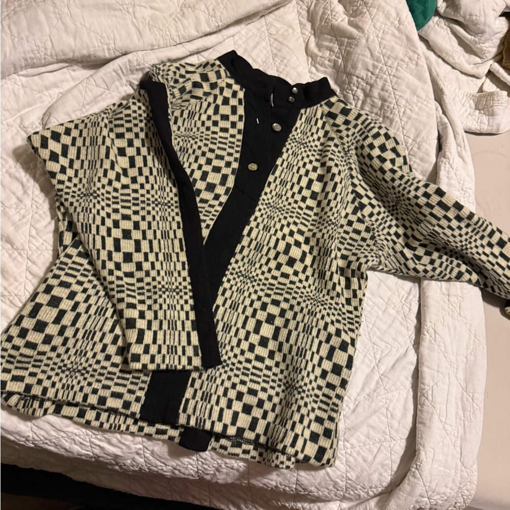 Vintage Black and White Checkered sweater